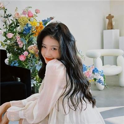 比基尼少女